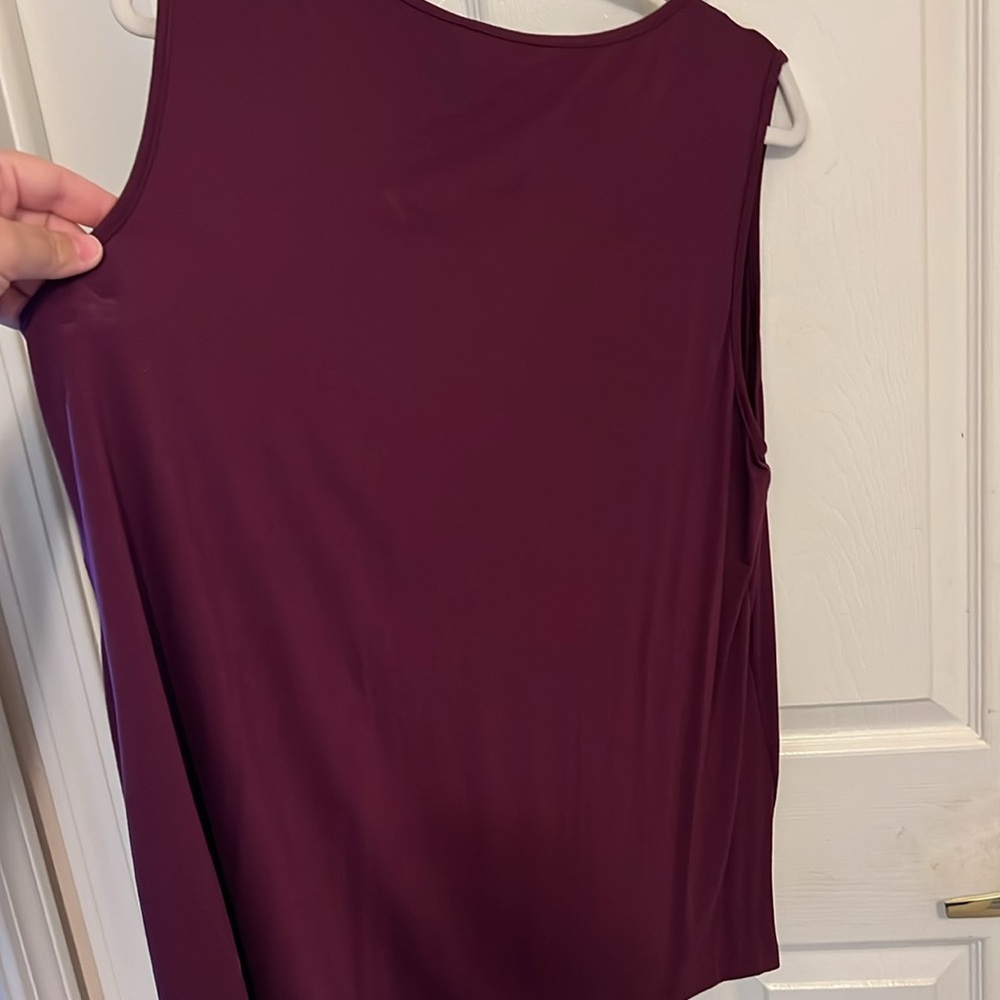 BloomChic sleeveless top - Picture 5 of 6